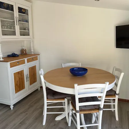Appartement Climatise Bord De Mer La Faviere דירה