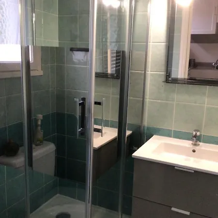 Appartement Climatise Bord De Mer La Faviere * בורם-לה-מימוזה