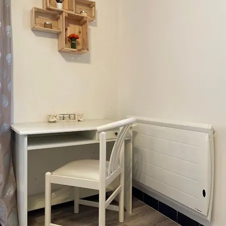 Appartement Climatise Bord De Mer La Faviere דירה *