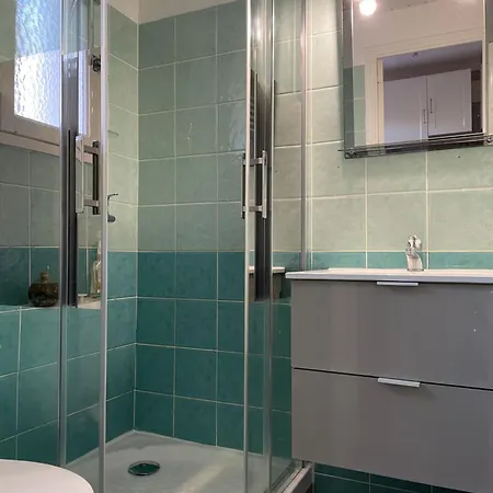 Apartment Climatise Bord De La Faviere